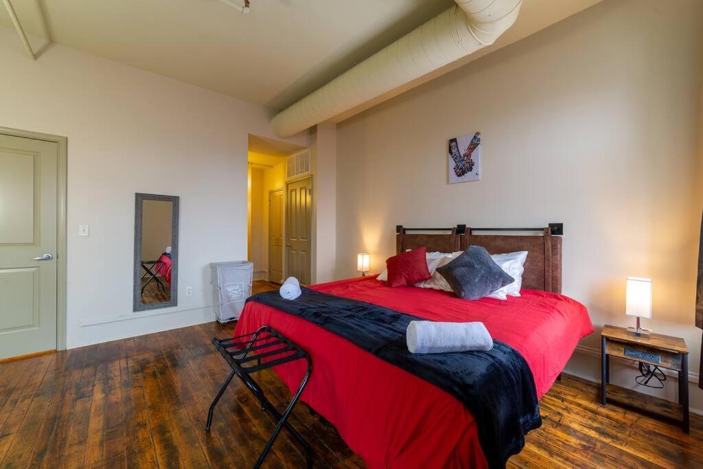 King Bed W/ Panoramic Views Of Dt! Daire Rochester Dış mekan fotoğraf