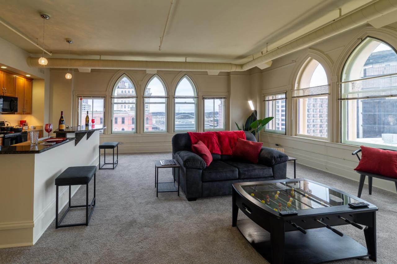 King Bed W/ Panoramic Views Of Dt! Daire Rochester Dış mekan fotoğraf